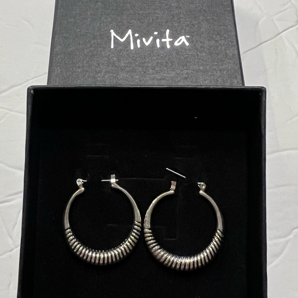 New in box Mivita Spiral Hoop Earrings